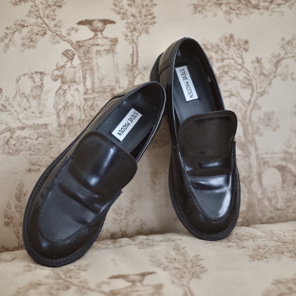 Steve Madden Larusso Women's Black Loafer - 8M